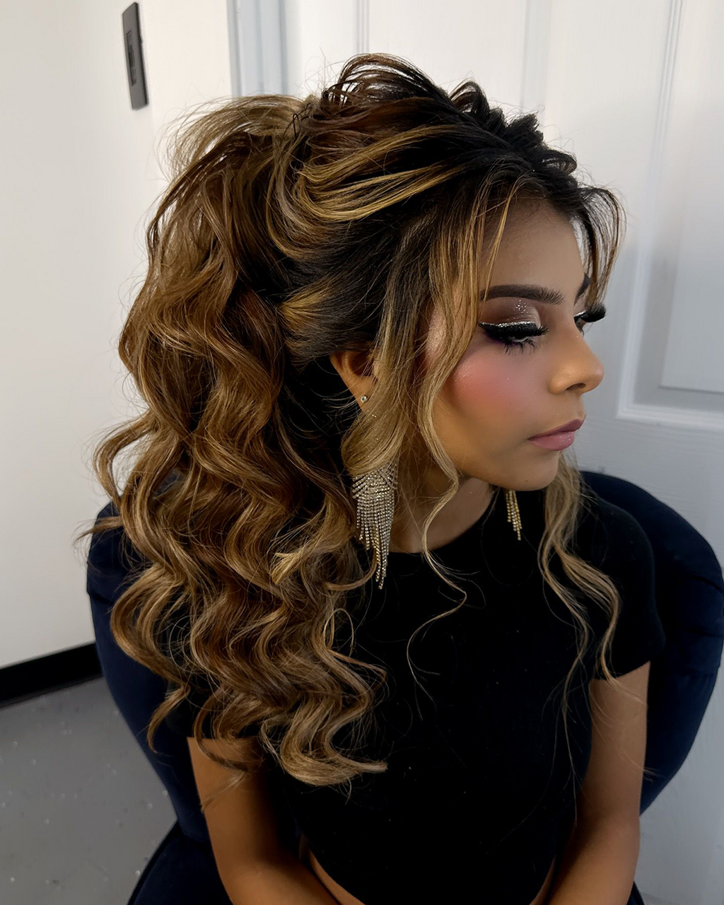 Clase Intermedia de Peinados 2026